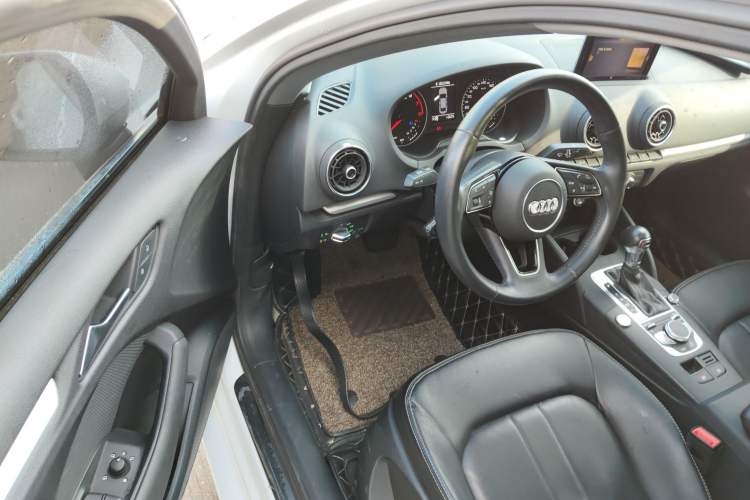 Used Audi A3 2020 Restyled Limousine 35 TFSI Ambition Version China VI