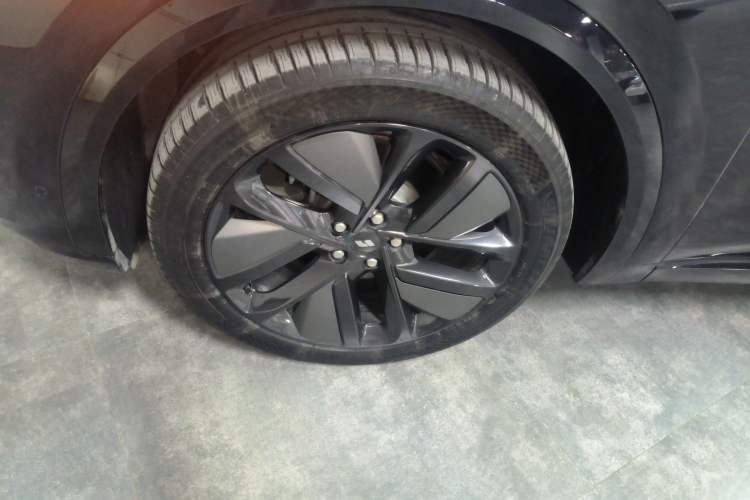 Used Li Auto L8 2024 Pro Model
