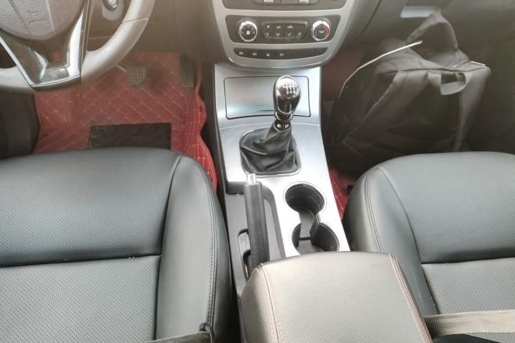 Used  T6 2022 2.0T Diesel 4x4 Engineering Version with Long Wheelbase
