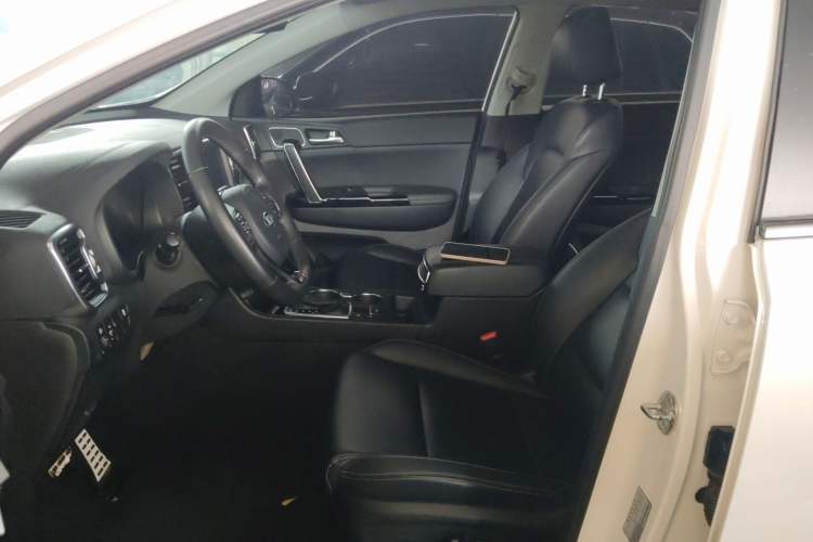 Used Kia KX5 2017 1.6T Automatic Two-Wheel Drive 15th Anniversary Special Edition DLX