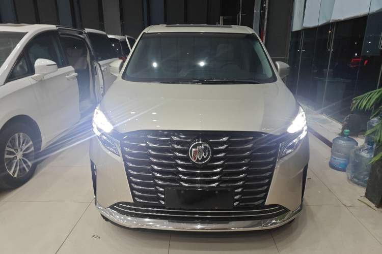 Used Buick GL8 2023 ES Lu Zun Comfort Model
