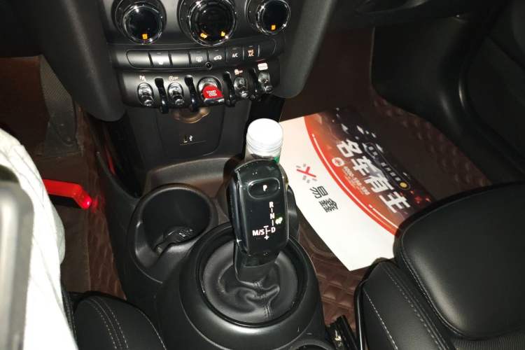 Used  MINI 2022 1.5T COOPER Classic Edition
