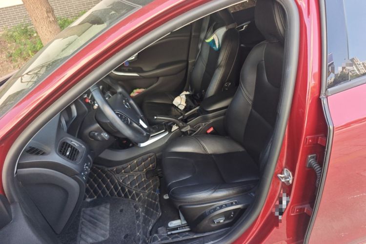 Used Volvo V40 2017 T3 Zhiyi Edition