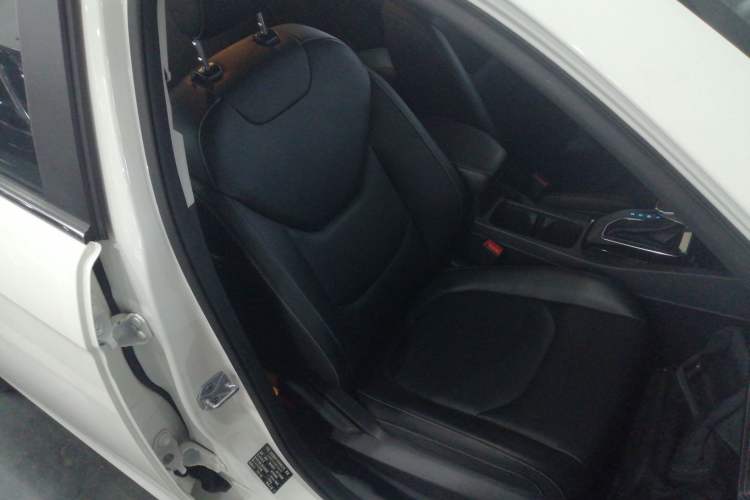 Used Ford Escort 2021 1.5L Automatic Diamond Edition
