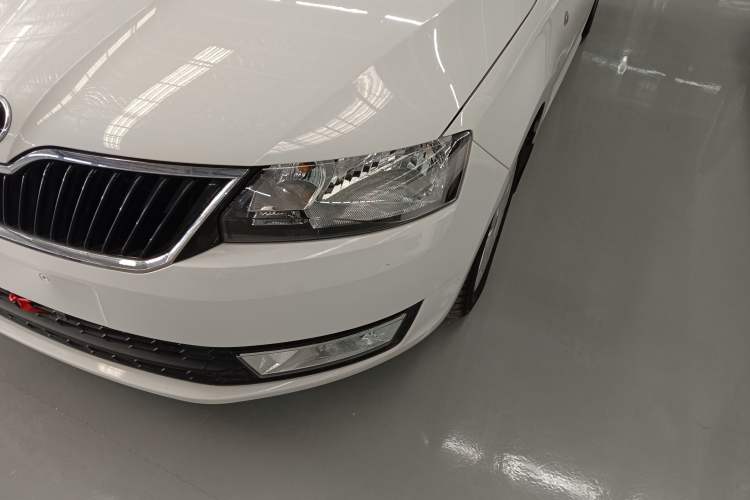 Used Skoda Rapid Spaceback 2014 1.6L Automatic Enjoyment Edition