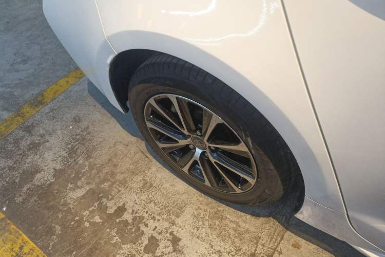 Used Toyota Levin 2023 Smart Electric Hybrid Dual-Engine 1.8L Leading Edition
