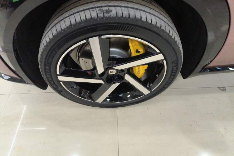 Used  YU7 2025 Ultra-Long Range High-Performance All-Wheel-Drive Max Edition