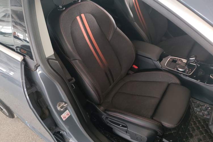 TDK.VehicleDetails.img