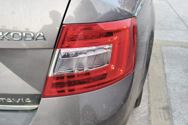 Used Skoda Octavia 2016 1.6L Automatic Smart Drive Edition
