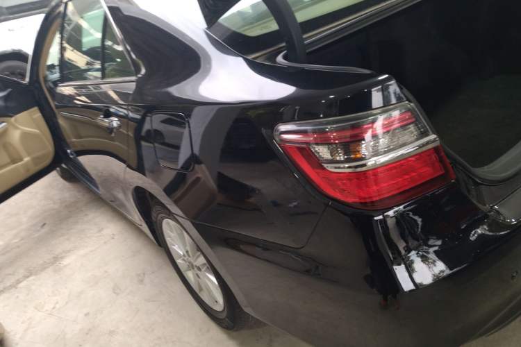 Used Toyota Camry 2015 2.0G Premier Edition
