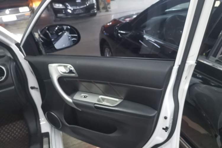 Used Haval H6 2016 Upgraded Model 1.5T Automatic Two-Wheel Drive Elite Version
