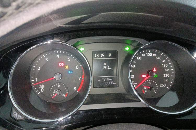 Used Volkswagen Sagitar 2015 230TSI Automatic Comfort Version
