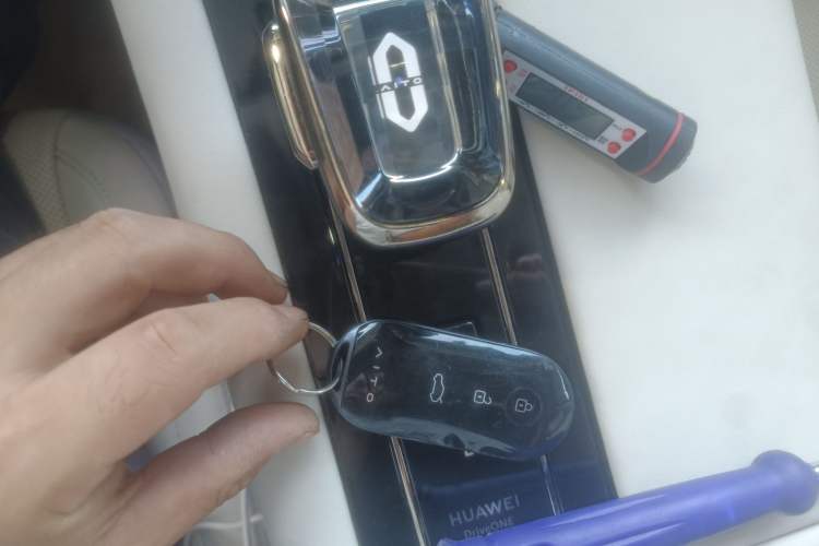 Used Hima AITO M5 2022 Extended-Range Four-Wheel Drive Flagship Edition
