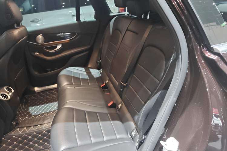 Used Mercedes-Benz GLC 2019 Facelift GLC 260 L 4MATIC Luxury Model
