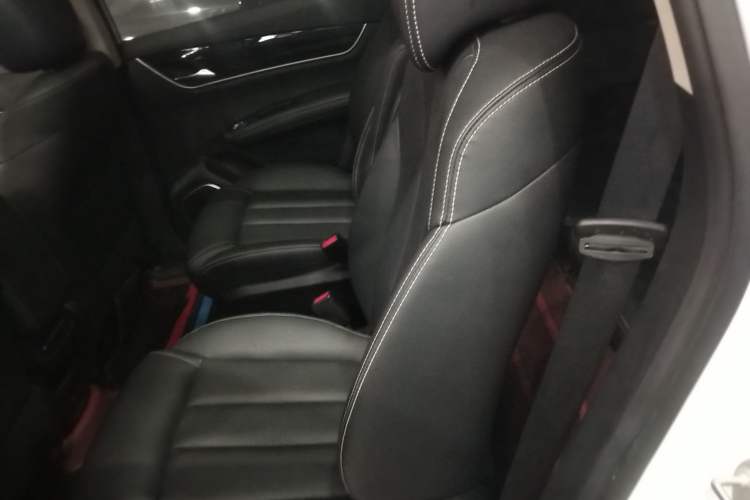 Used BYD Song MAX 2019 1.5T Automatic SmartConnect ZhiLian RuiDong Edition with 6 Seats China VI Standard
