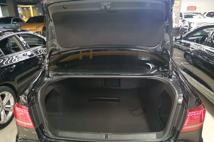 Used Volkswagen Magotan 2013 1.8TSI Luxury Model
