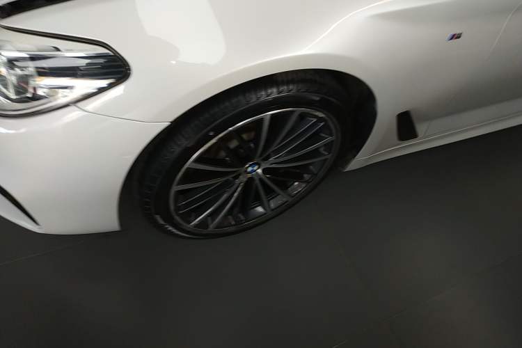 Used BMW 5 Series 2020 530Li Leading Model M Sport Package