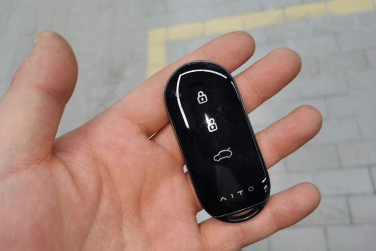 Used Hima AITO M5 2025 Extended-Range Ultra All-Wheel-Drive Version
