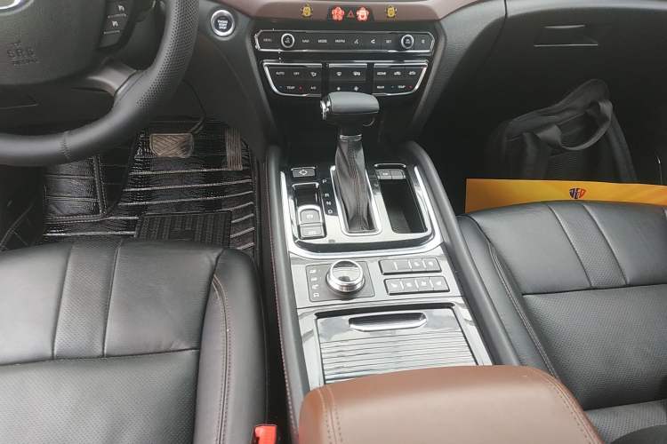 Used GAC Trumpchi GS8 2017 320T Four-Wheel Drive Luxury Smart Connectivity Version (7 Seats)