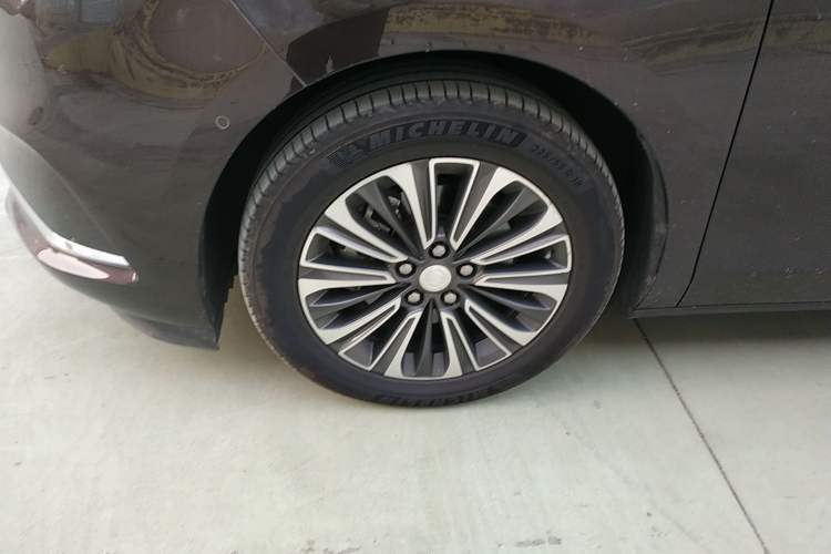 Used Buick GL8 2021 ES Landtrek 653T Luxury Model
