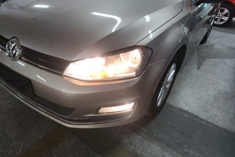 Used Volkswagen Golf 2016 1.6L Automatic Fashion Model
