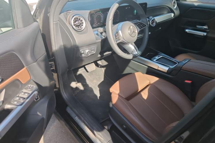 Used Mercedes-Benz GLB 2024 Refresh GLB 220 Dynamic Edition
