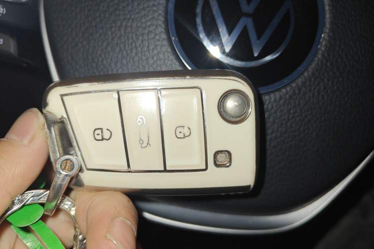 Used Volkswagen T-ROC 2022 280TSI DSG Two-Wheel Drive Comfort PLUS