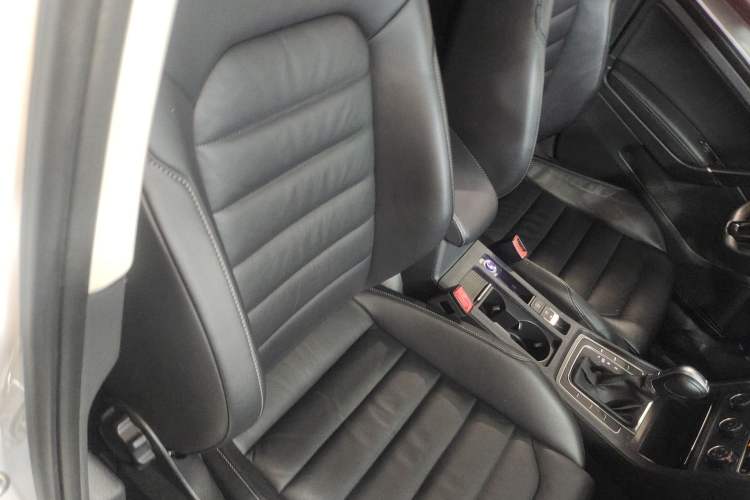 Used Volkswagen Golf 2015 1.4TSI Automatic Luxury Model