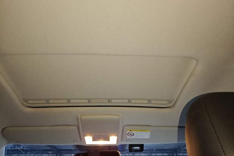 Used Volkswagen Gran Lavida 2015 230TSI DSG Comfort Edition
