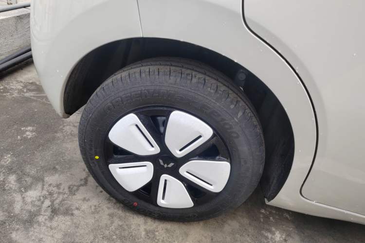 Used Wuling Hongguang MINIEV 2025 Four-Door Version Advanced Edition
