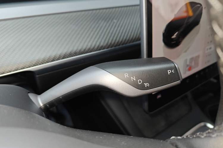 Used Tesla Model 3 2021 Revised Version II – Performance High-Performance All-Wheel-Drive Edition
