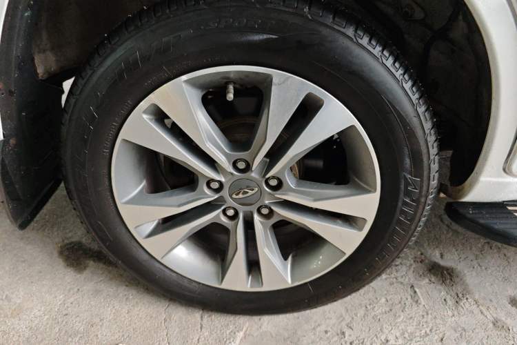 Used Chery Tiggo 3 2015 1.6L Manual Zhishang Commemorative Edition
