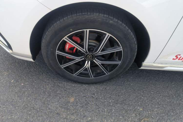 Used BYD Song MAX New Energy 2022 DM-i 105KM Prestige Model
