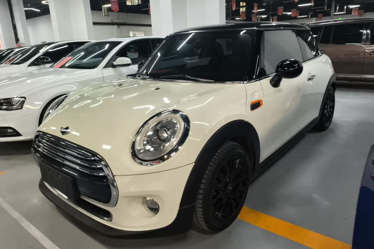 Used  MINI 2016 1.5T COOPER
