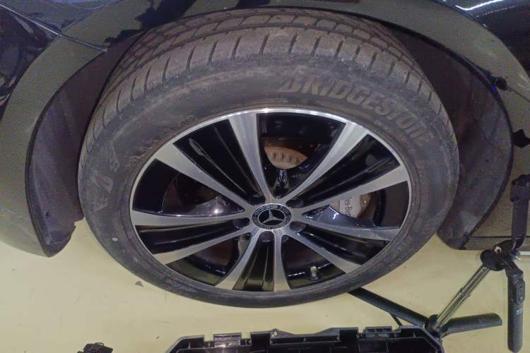 Used Mercedes-Benz E-Class New Energy 2022 Second Facelift E 350 e L Plug-in Hybrid Sports Sedan
