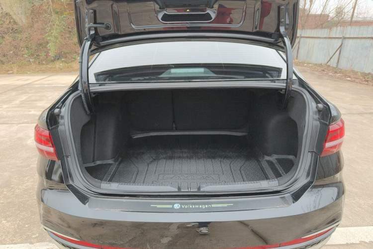 Used Volkswagen Lavida 2023 300TSI DSG Starry Sky Elite Edition
