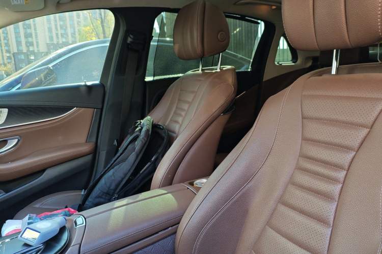 Used Mercedes-Benz E-Class 2019 E 300 L Sporty and Stylish Model