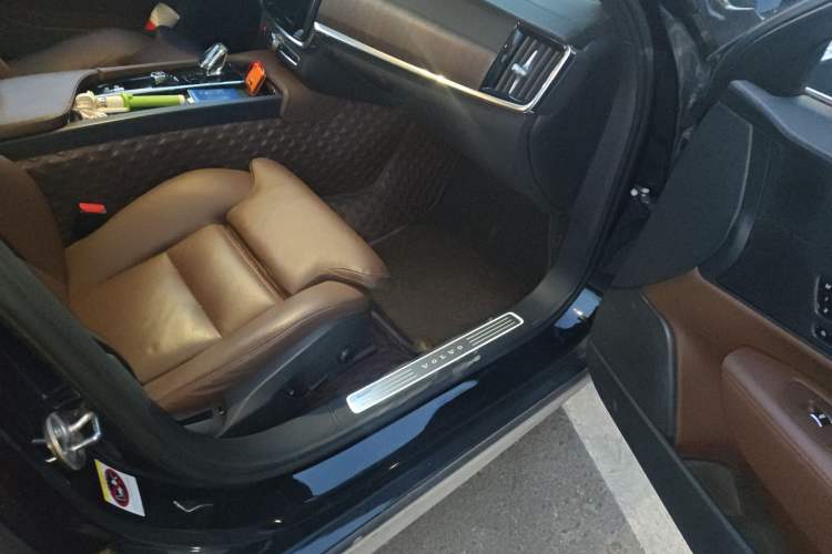 Used Volvo S90 2023 B5 Zhiyuan Luxury Edition