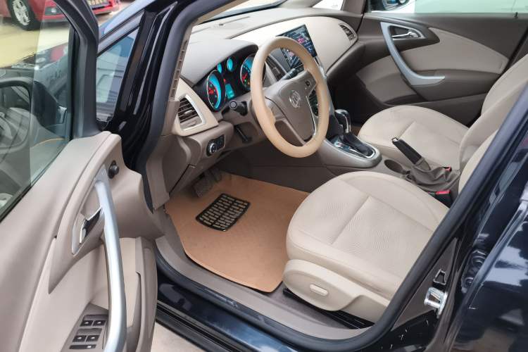 Used Buick GT 2013 GT 1.6L Automatic Fashion Edition
