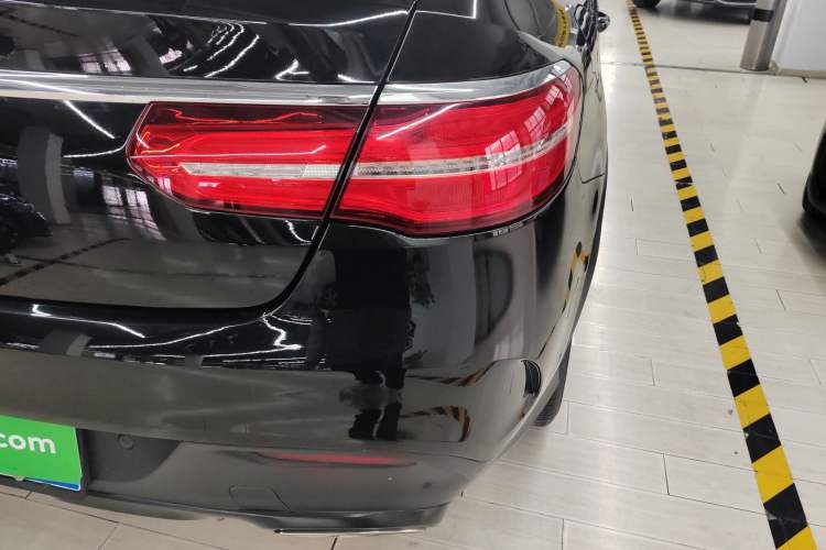 Used Mercedes-Benz GLE Coupe 2017 GLE 320 4MATIC Coupe SUV
