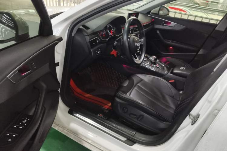 Used Audi A4L 2019 40 TFSI Ambition China VI