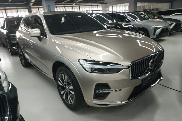 Used Volvo XC60 2023 B5 4x4 Smart Luxury Edition