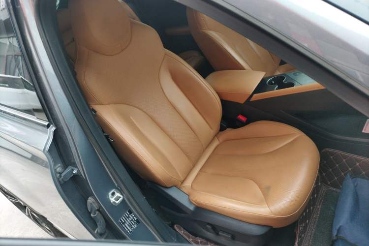 Used Roewe RX5 2023 1.5T Prestige Sliding-Screen Version
