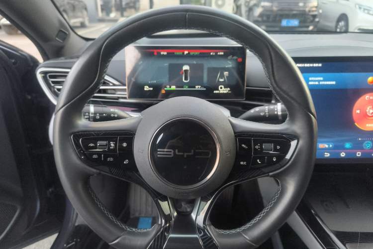 Used BYD Seal 2022 700 km Long-Range Rear-Wheel-Drive Version
