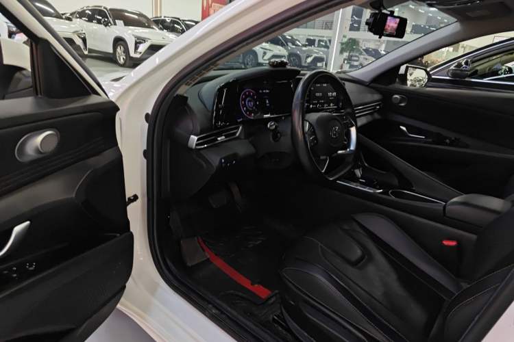 Used Hyundai Elantra 2021 1.5L CVT GLX Elite Edition
