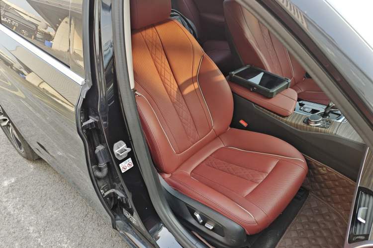 Used BMW 5 Series 2023 530Li Leading Edition Luxury Package