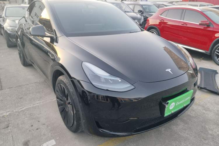 Used Tesla Model Y 2023 Rear-Wheel-Drive Version
