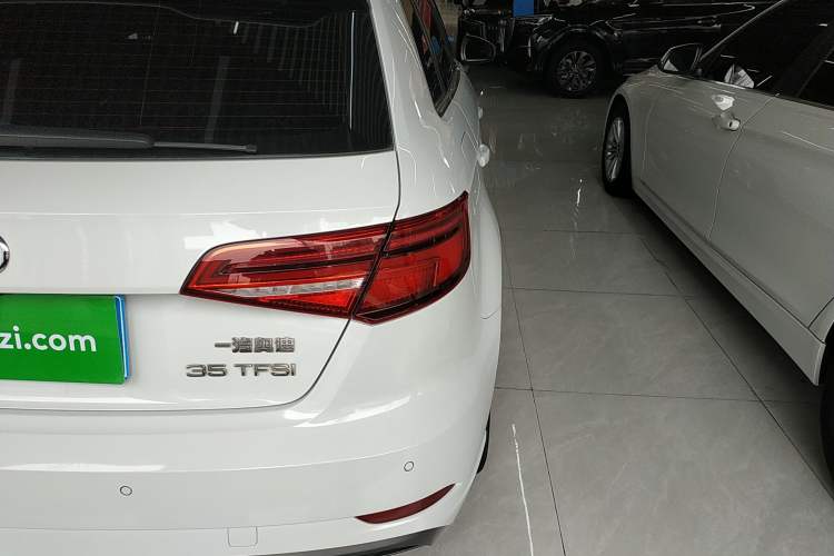 Used Audi A3 2019 Sportback 35 TFSI Fashion Edition China VI Emission Standard