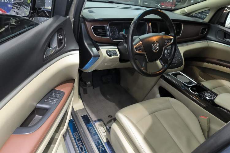 Used Buick GL8 2018 28T Luxury Model China VI Standard