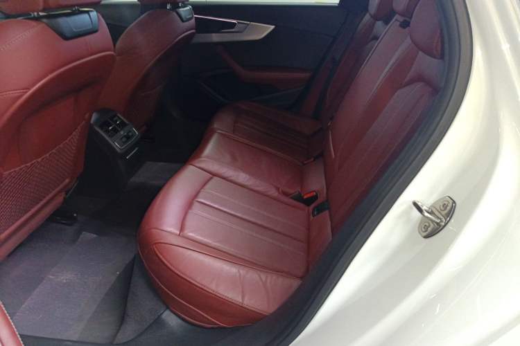 Used Audi A4L 2022 40 TFSI Luxury Dynamic Model